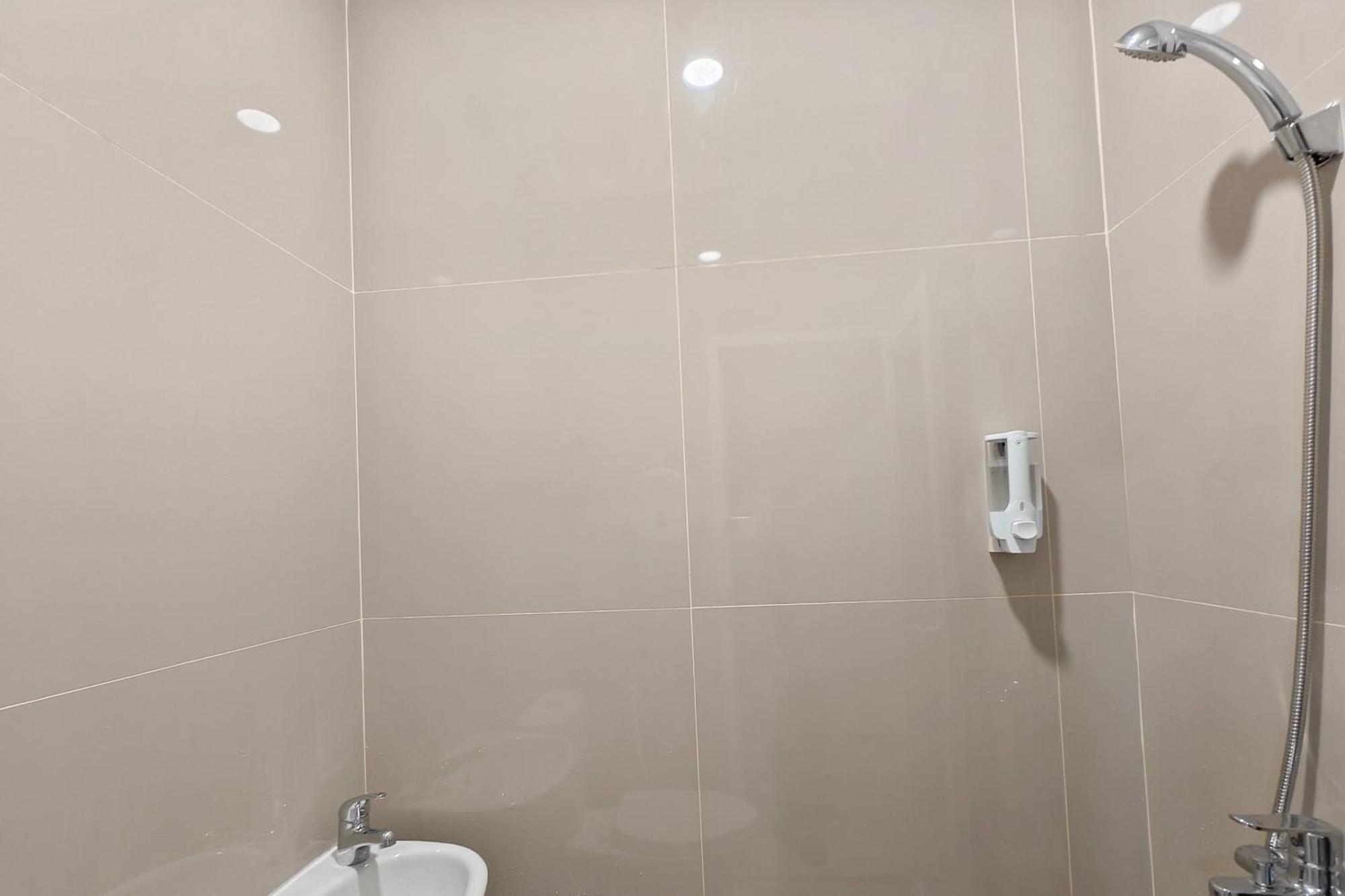 Urbanview Green Lake Sunter Residence Yakarta Exterior foto